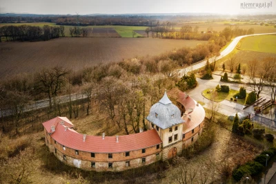 Pałacyk myśliwski z XIX wieku