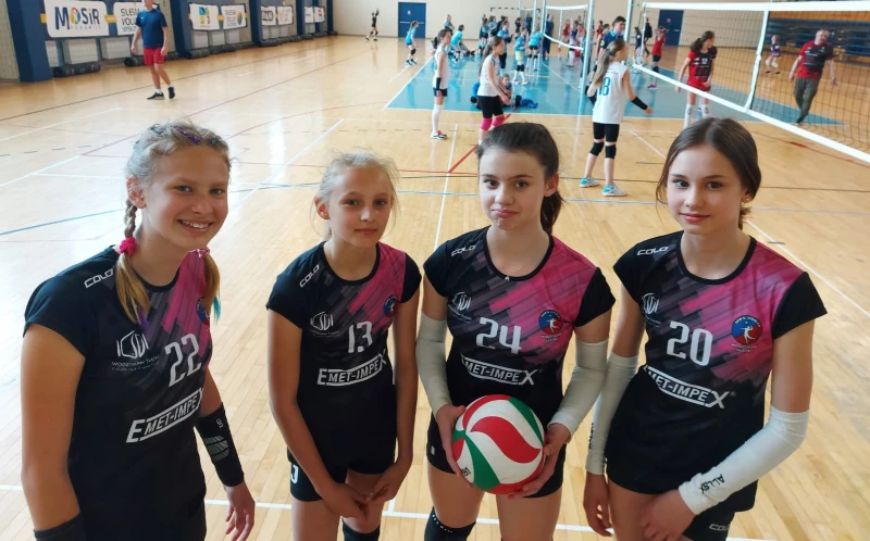 Minisiatkarki ZORZY w czołówce rozgrywek na Śląsku