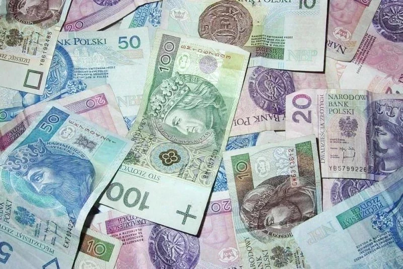 Pracownicy informacji i komunikacji zarabiają najwięcej