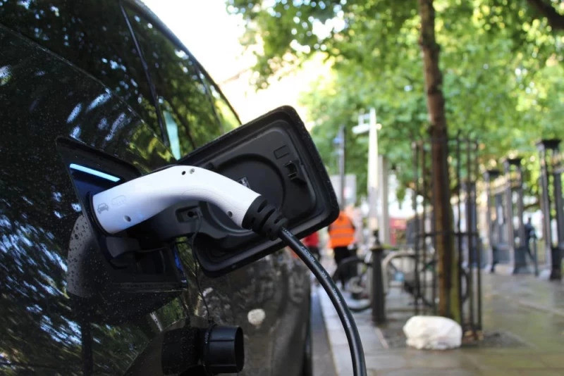 Elektromobilność w Europie rośnie powoli. Polska poniżej średniej