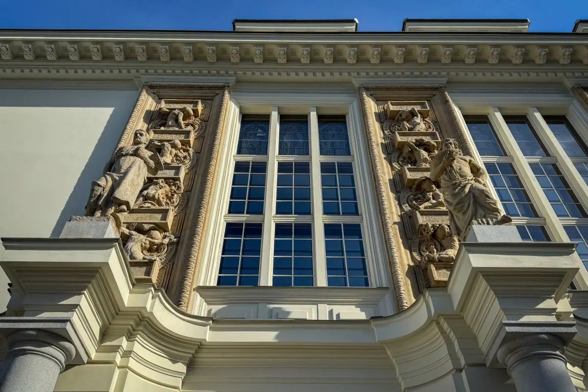 Mają ponad sto lat i znów wyglądają jak dawniej. Odnowiono zabytkowe rzeźby w Opawie