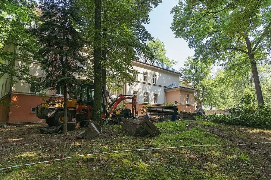 Park Zdrojowy w Jastrzębiu-Zdroju przechodzi kolejne zmiany